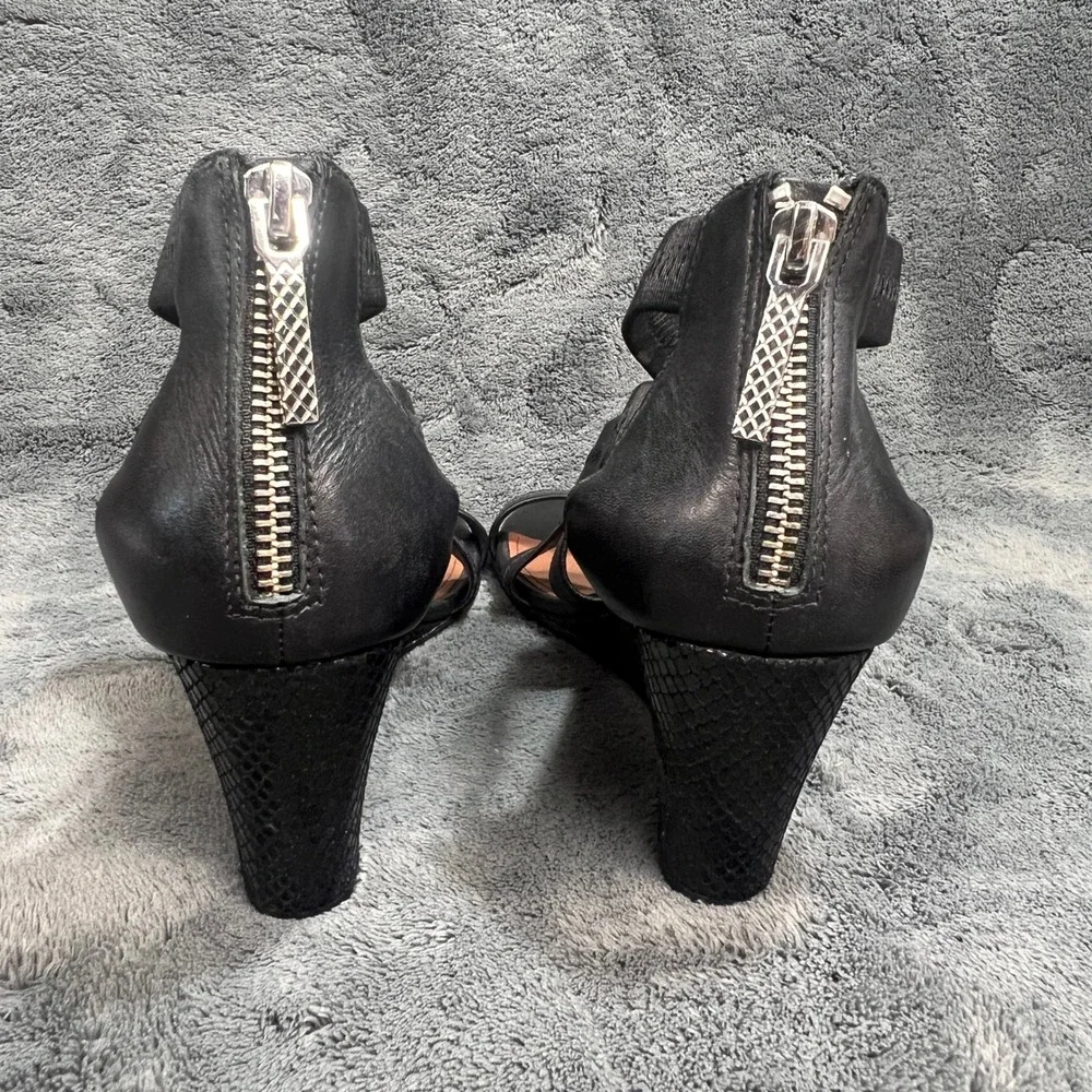 Donald J Pliner Black Leather Strappy Wedge Sandal Heel 8.5N Womens Designer